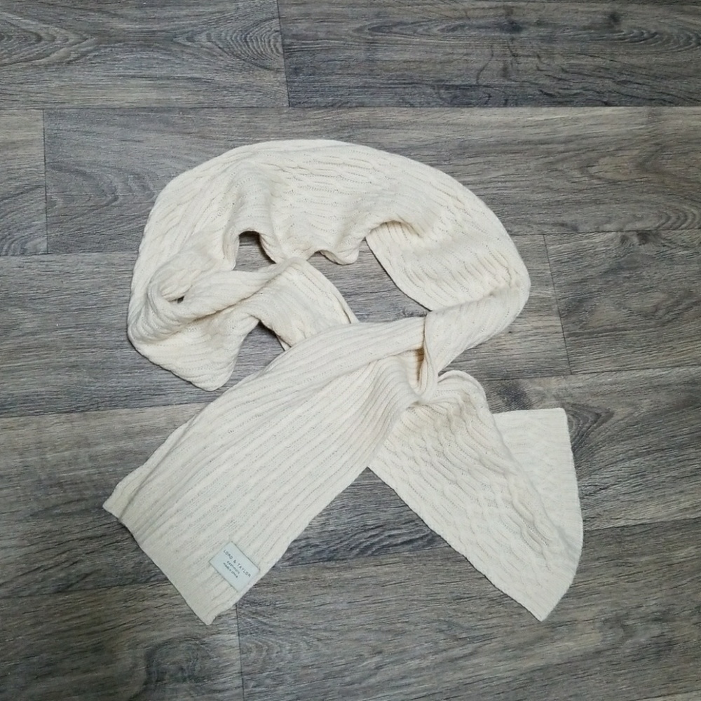 Cream white cashmere knit scarf